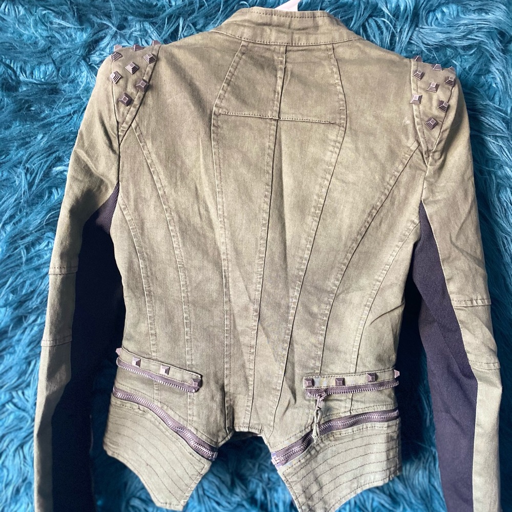 Jacket - Picture 3 of 3